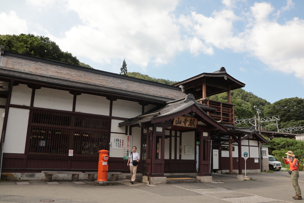 山寺駅に到着！　