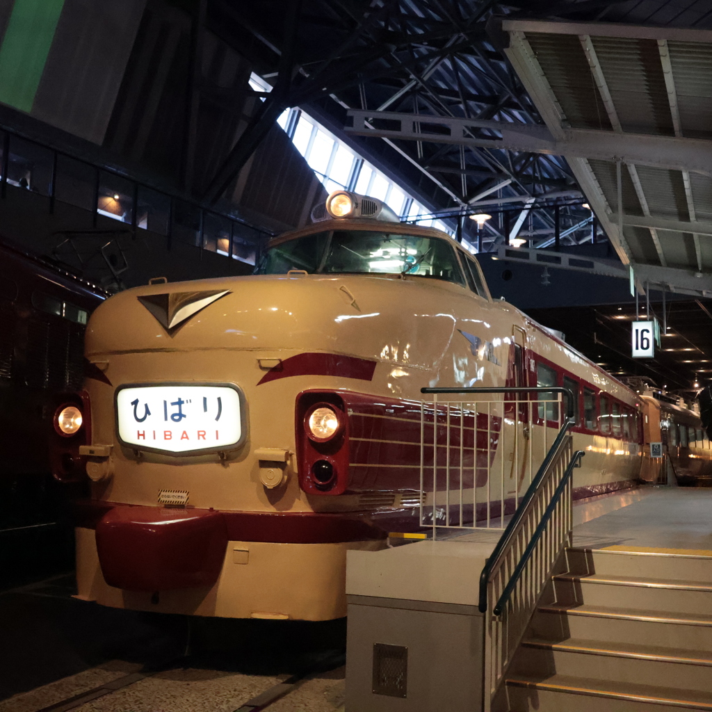 クハ481形電車　特急ひばり号