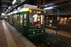 夜の早稲田駅