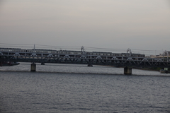 吾妻橋から東武鉄道の橋を眺望！