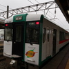 余目駅で停車中(-_-;)