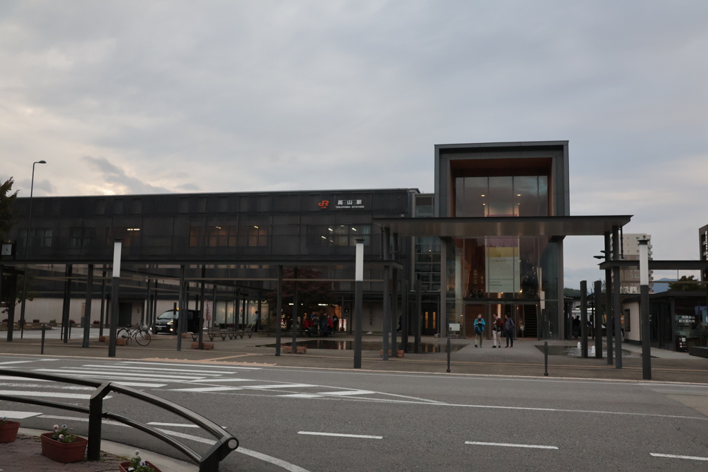 高山駅に到着！