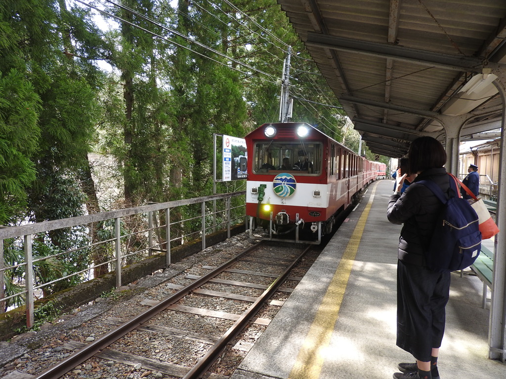 寸又峡温泉の最寄り駅の奥泉駅から出発！