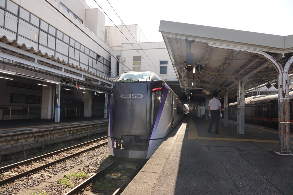 特急あずさ18号　新宿行き