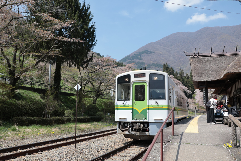 湯野上温泉駅に到着！