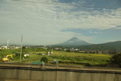 新幹線の車内より富士山眺望！