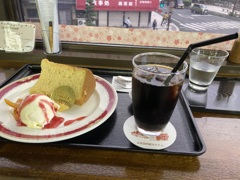 錦帯橋を見ながらデザートをいただきました！