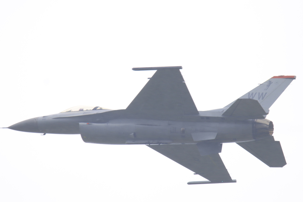 防府北基地航空祭F-16展示飛行2