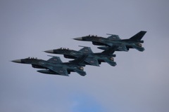 F-2オープニングフライト2