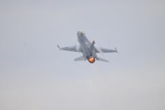 F-16機動飛行2