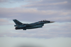 F-2オープニングフライト