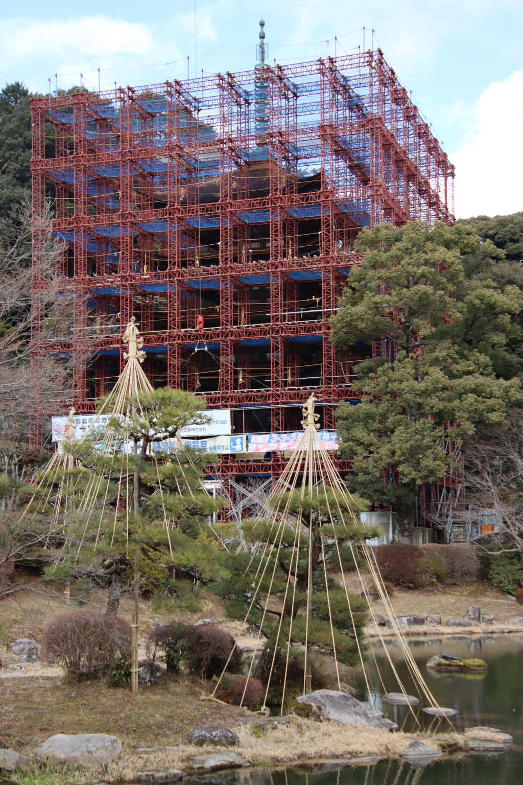 工事中の五重塔