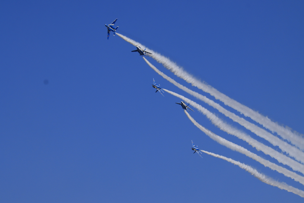 築城基地航空祭ブルーインパルス曲技飛行