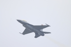 防府北基地航空祭F-16展示飛行1