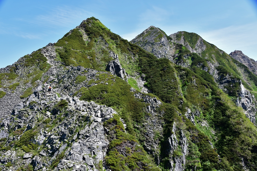 連なる岩峰