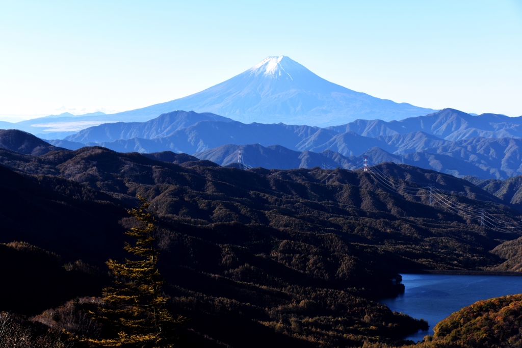 大菩薩湖と富士 2020