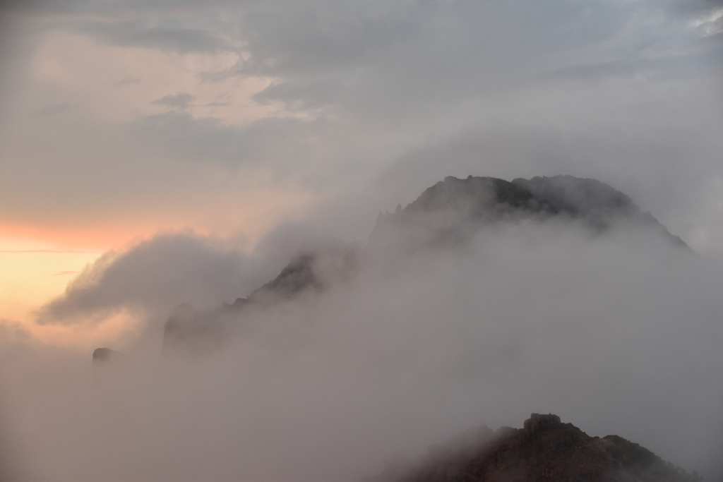 雲上る