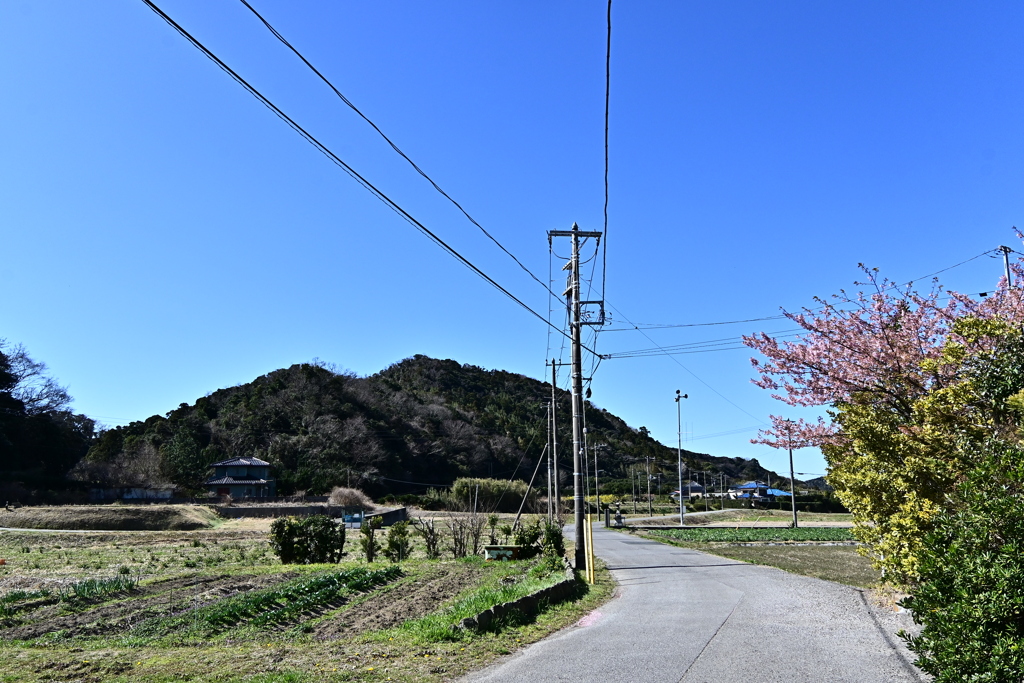 那古船形の道