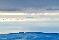雲の上の伊豆大島