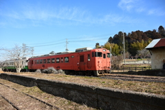 出発するキハ40