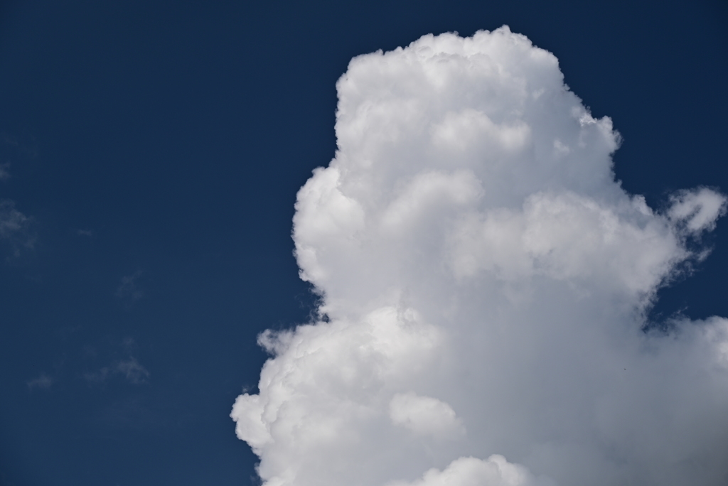 夏雲