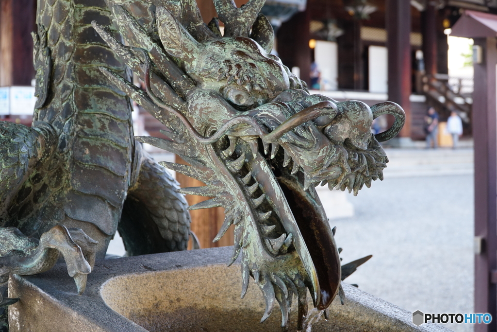 東本願寺龍手水