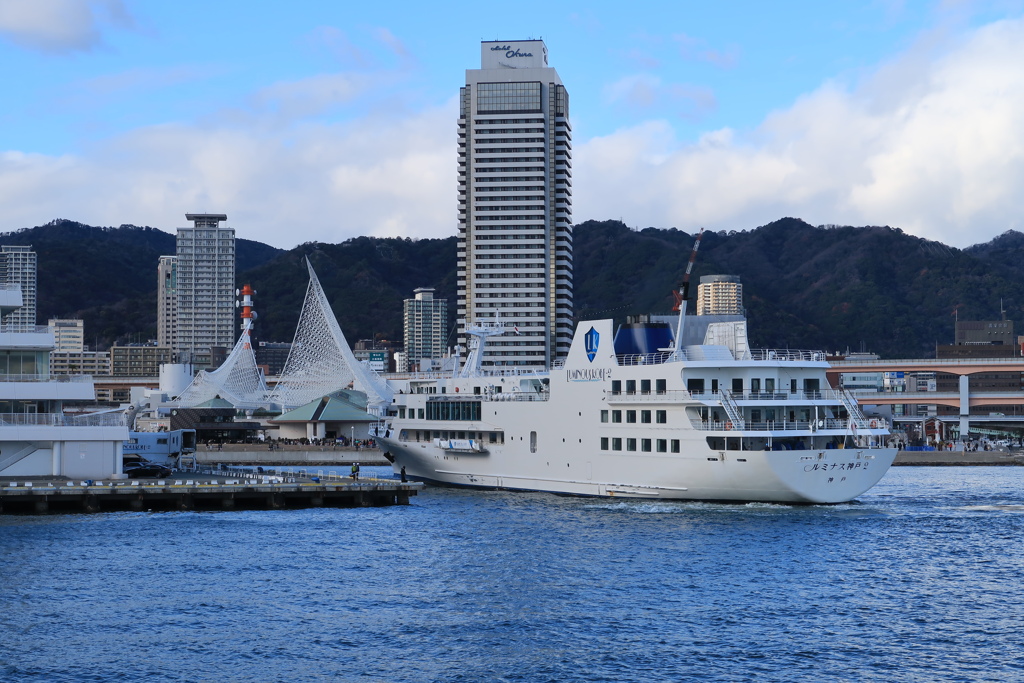 入港