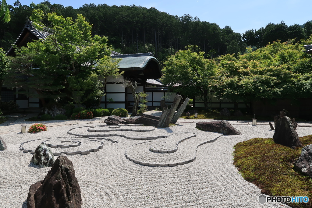 圓光寺奔龍庭
