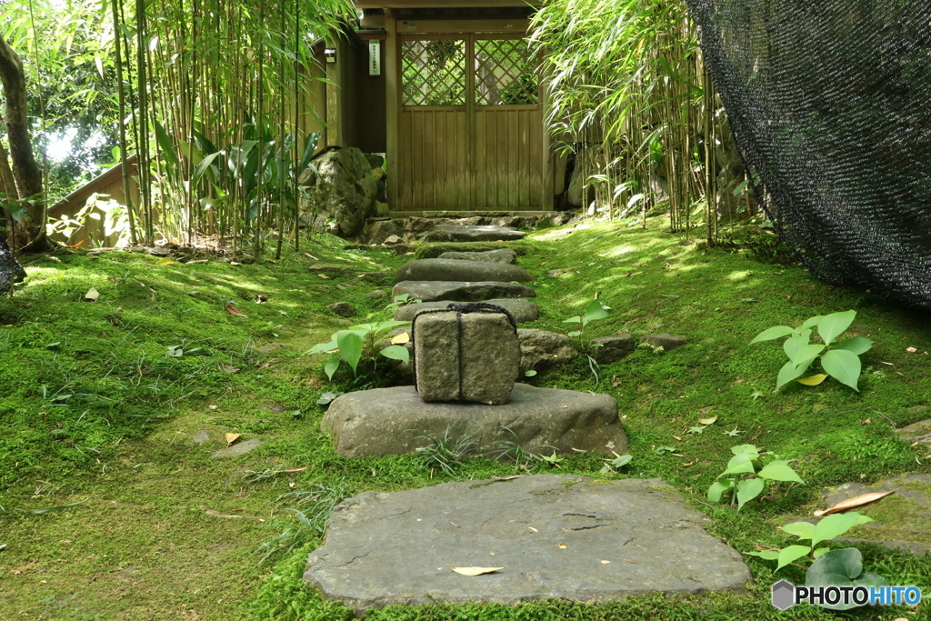 これより先、入るべからず
