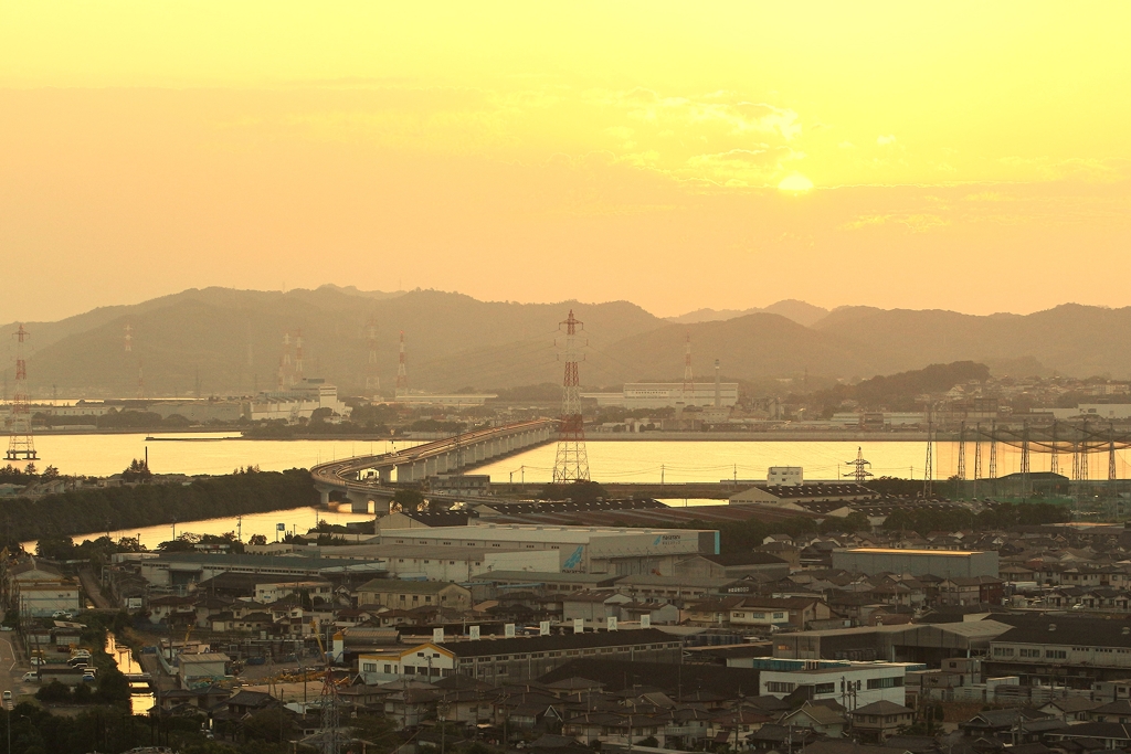 夕日の橋 (倉敷みなと大橋) ①