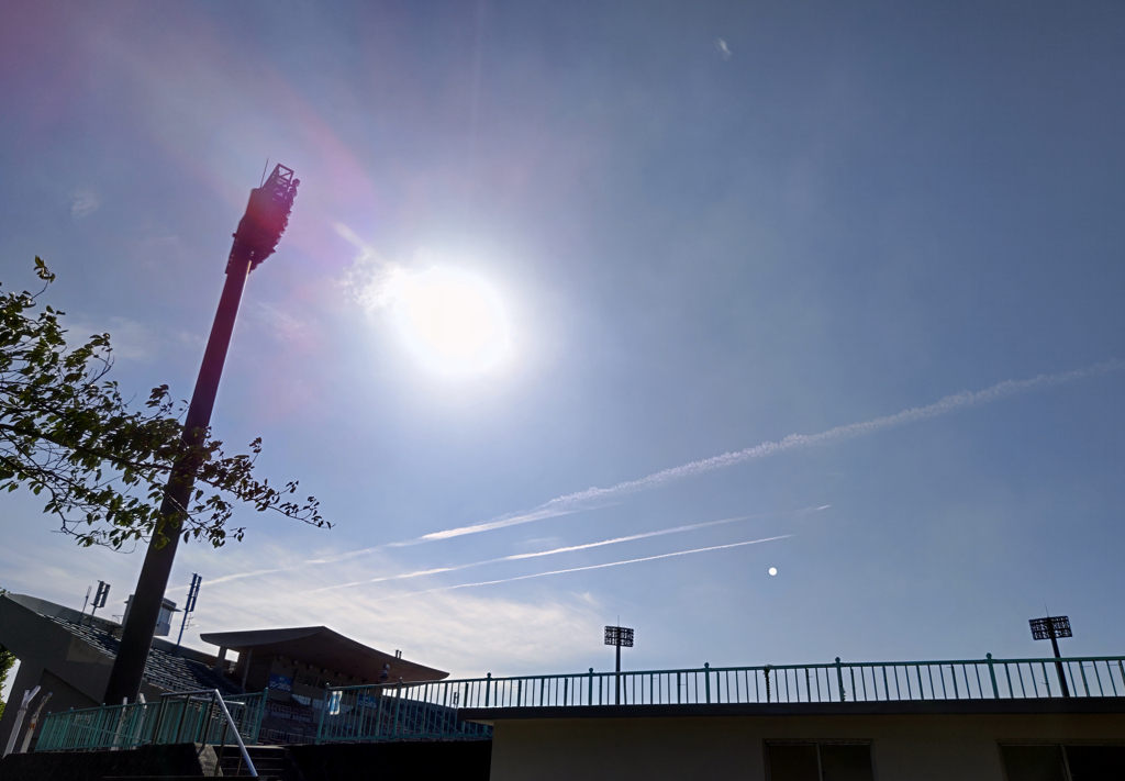 スタジアム上空ブルーインパルス飛来か？