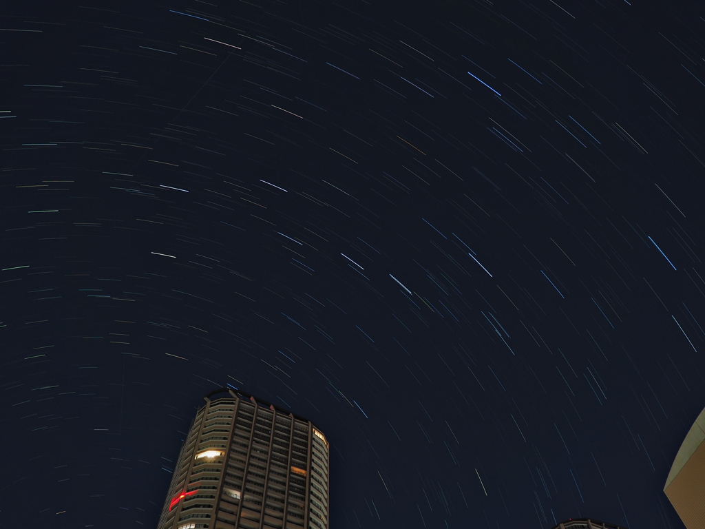 北中する北斗七星(おおくま座)