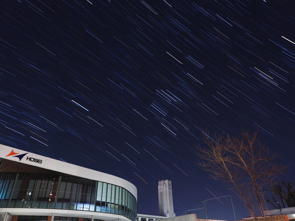 真夜中の時計台とオリオン