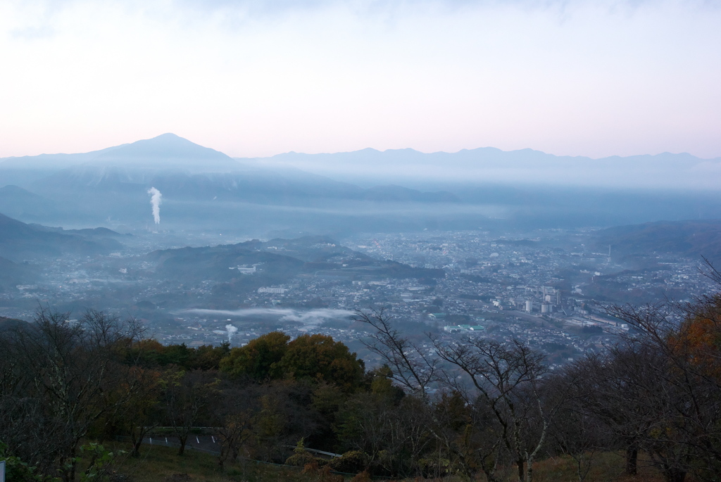 お出かけ(54)-1（朝靄＠美の山公園_山頂）