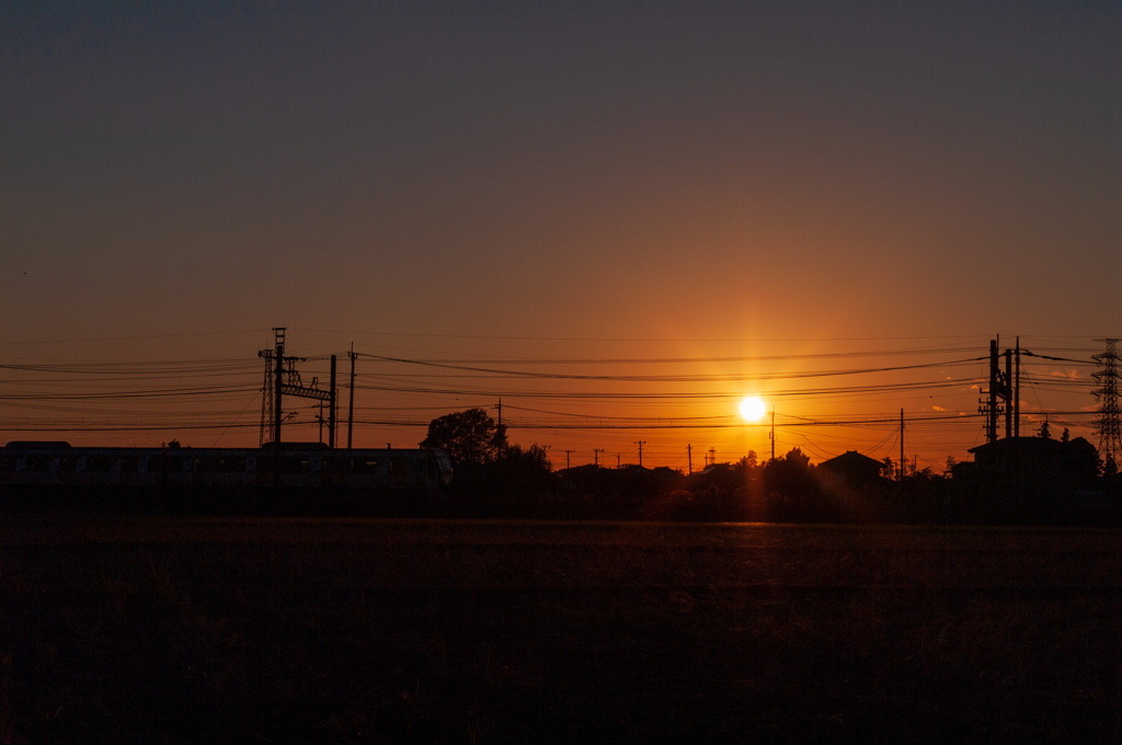 お写ん歩(33)-1（電車×夕日）