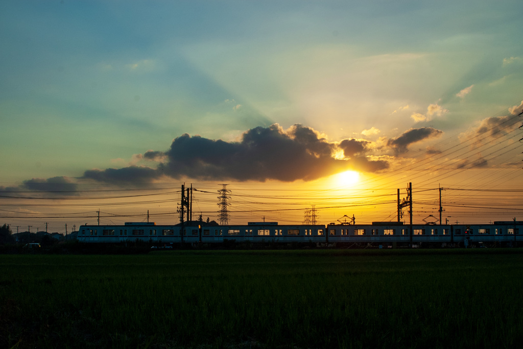 お写ん歩(9)-2（夕日×電車）