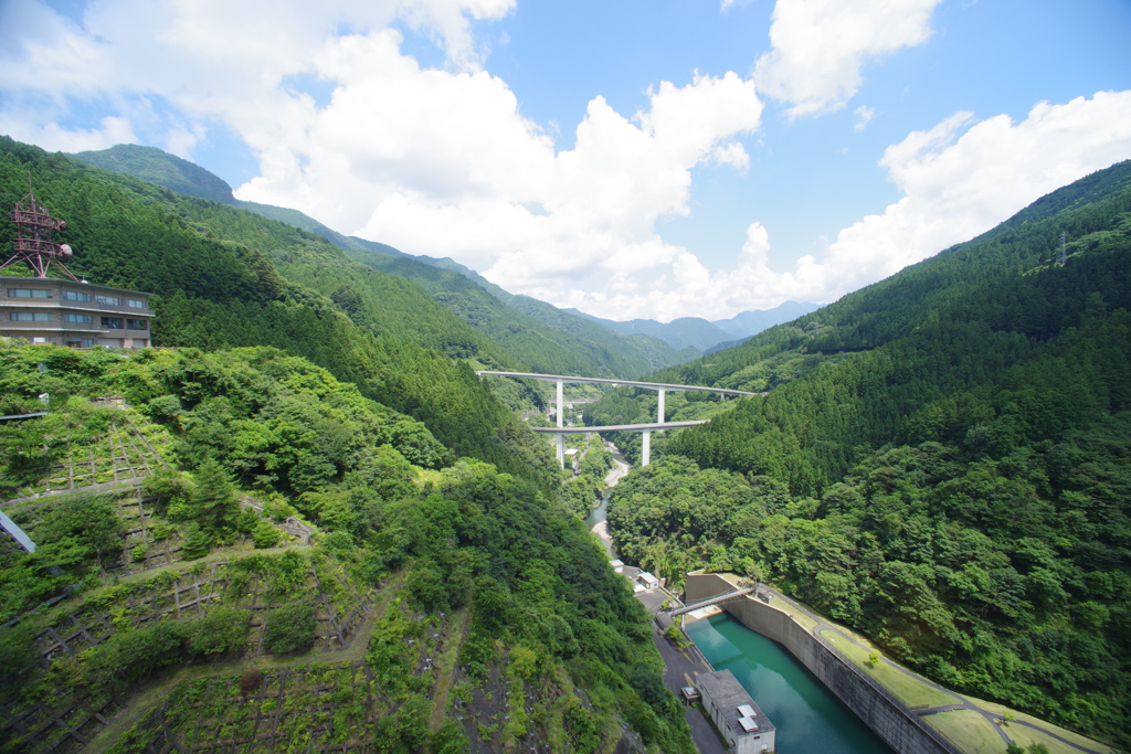 滝沢ダム（下流側）