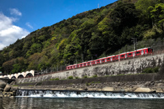 33D0EAF9-B0E7-45FB-8632-AA8DF12C27C0