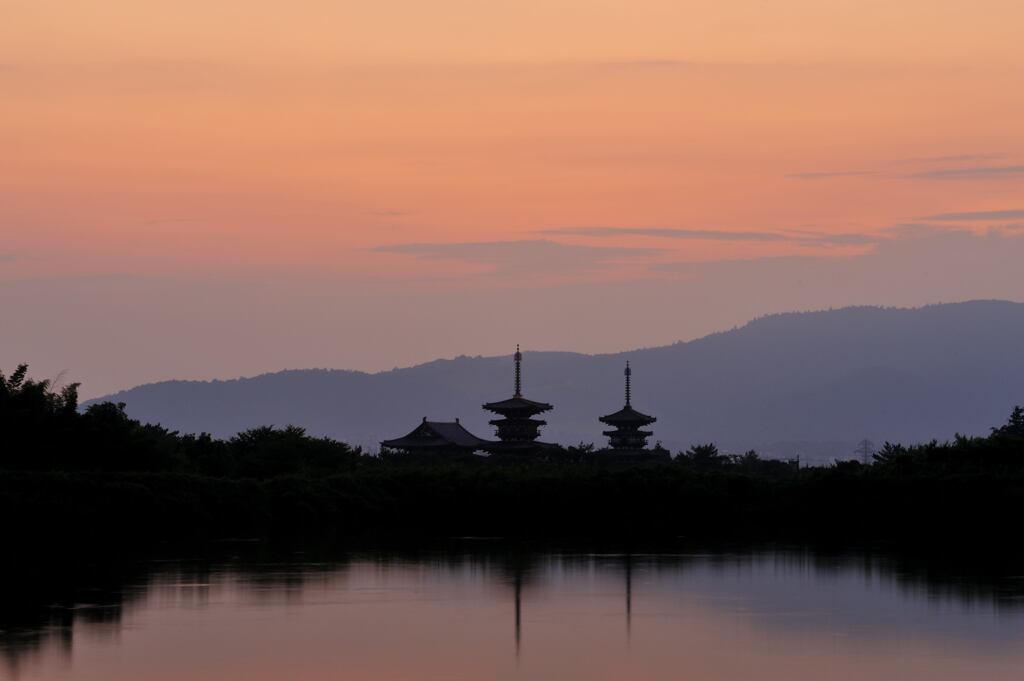 薬師寺朝