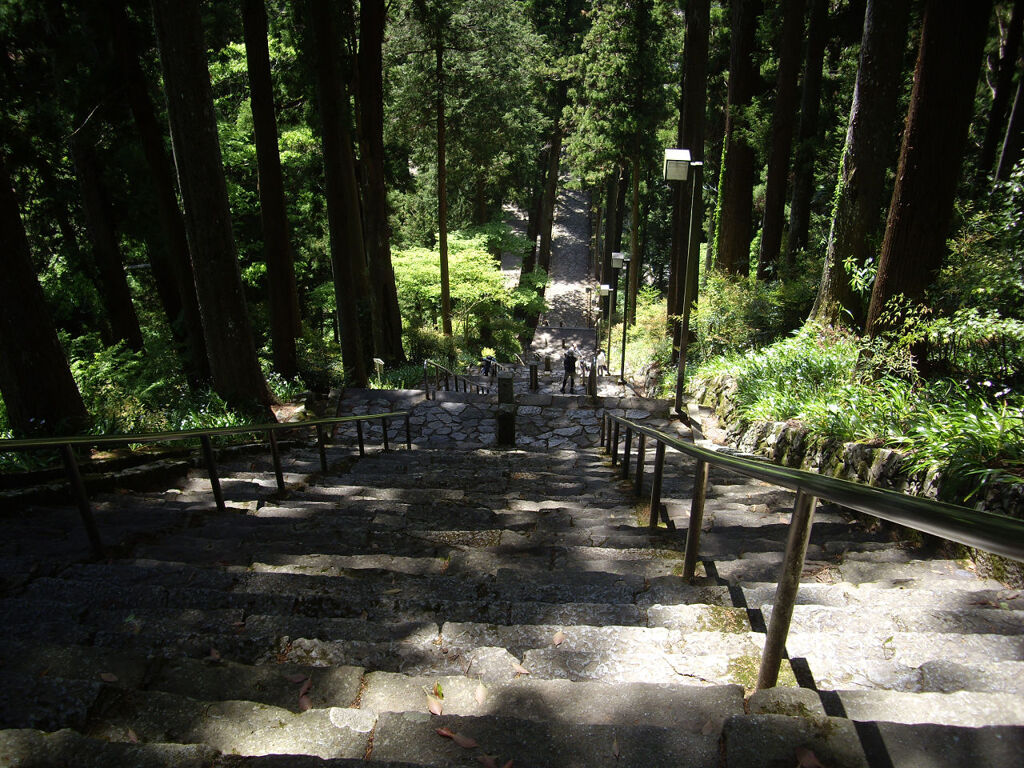 久遠寺 石段