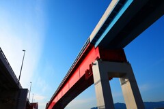 東神戸大橋のトリコロールカラー