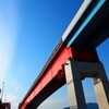 東神戸大橋のトリコロールカラー