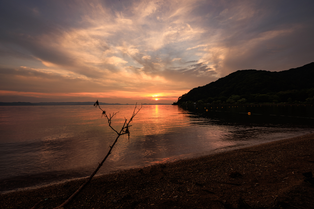 猪苗代湖・上戸浜の夕日　その２