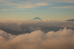 高ボッチ高原より 頭だけ富士山(^-^;
