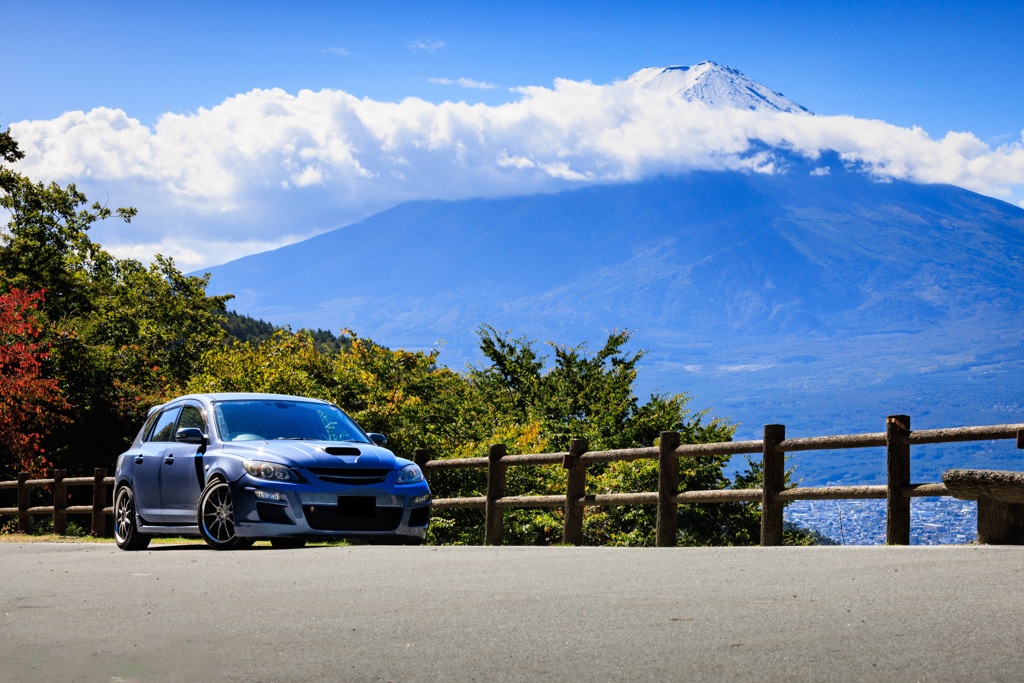 御坂峠にて　愛車と富士山