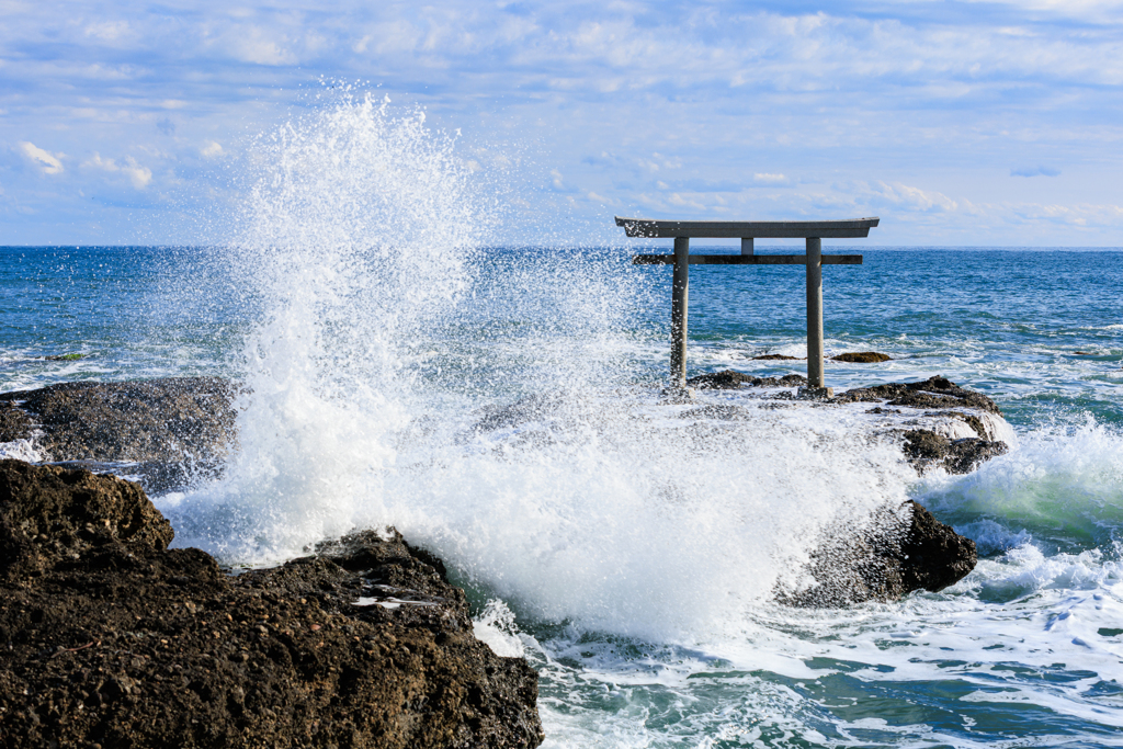 大洗磯前神社 ざっぱぁーん！