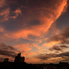 屋上夕焼け 雲踊る