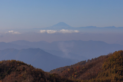 160km先のシルエット富士