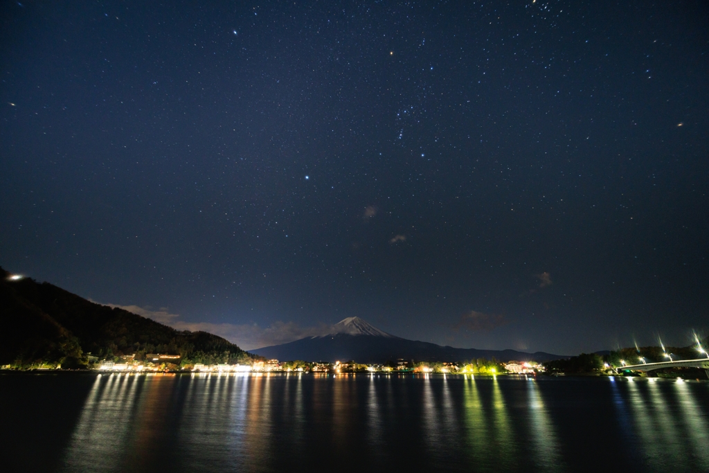 河口湖 富士山と星空