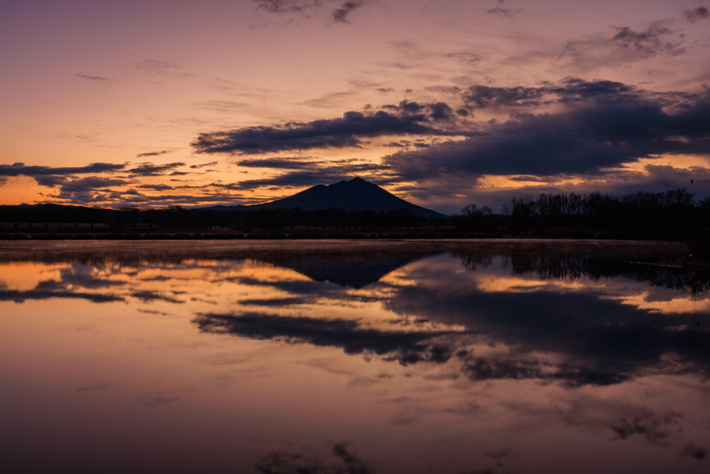 夜明け前の静寂